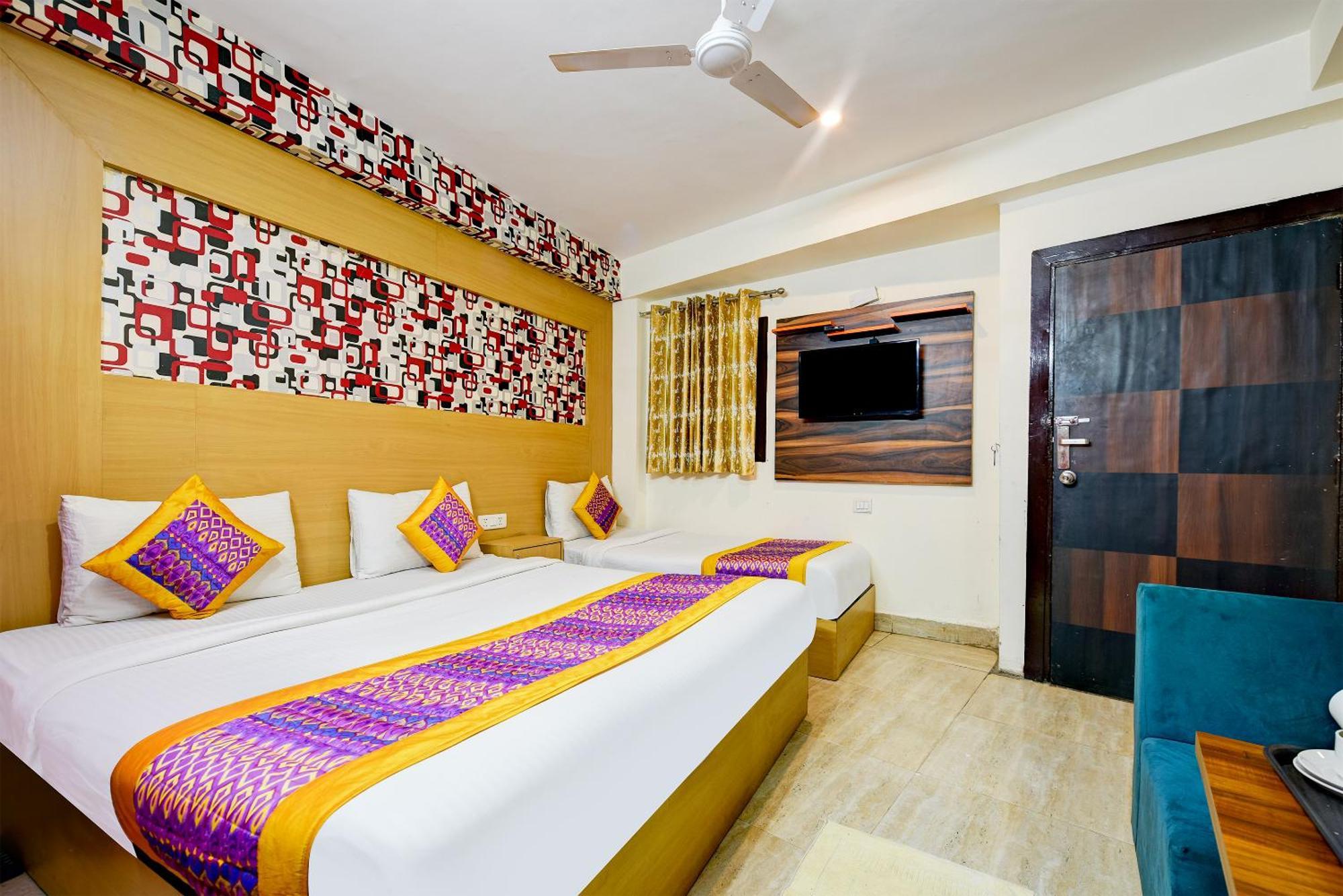 Hotel Sky View At Airport Neu-Delhi Exterior foto